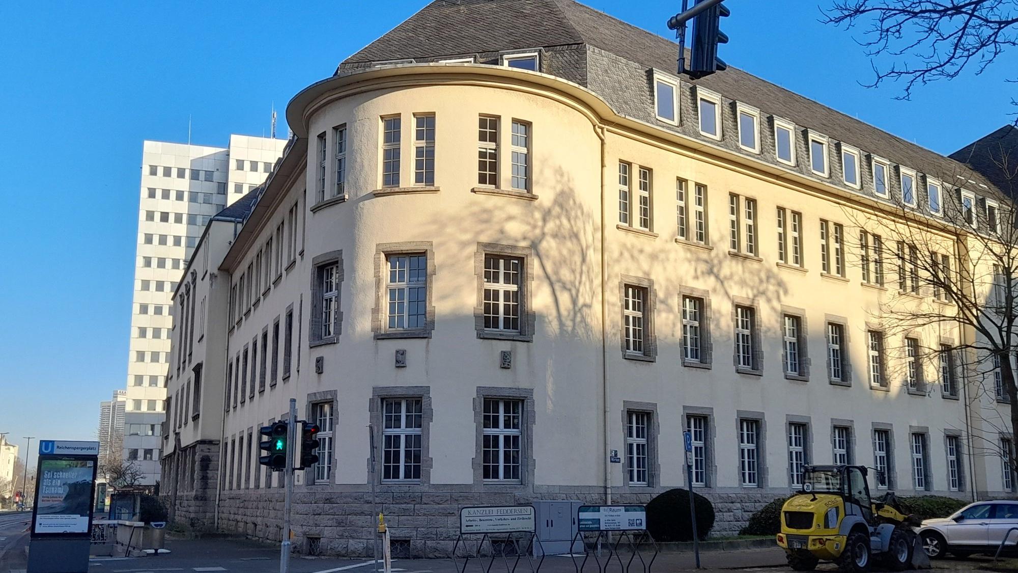 Das Bild zeigt das Haus der früheren Oberfinanzdirektion.