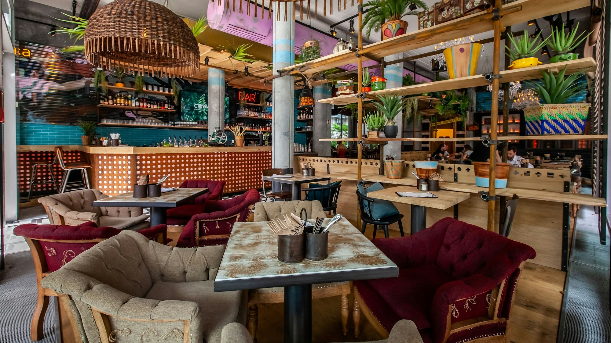 Gezeigt wird der Innenraum des Restaurants Enchilada in Köln.