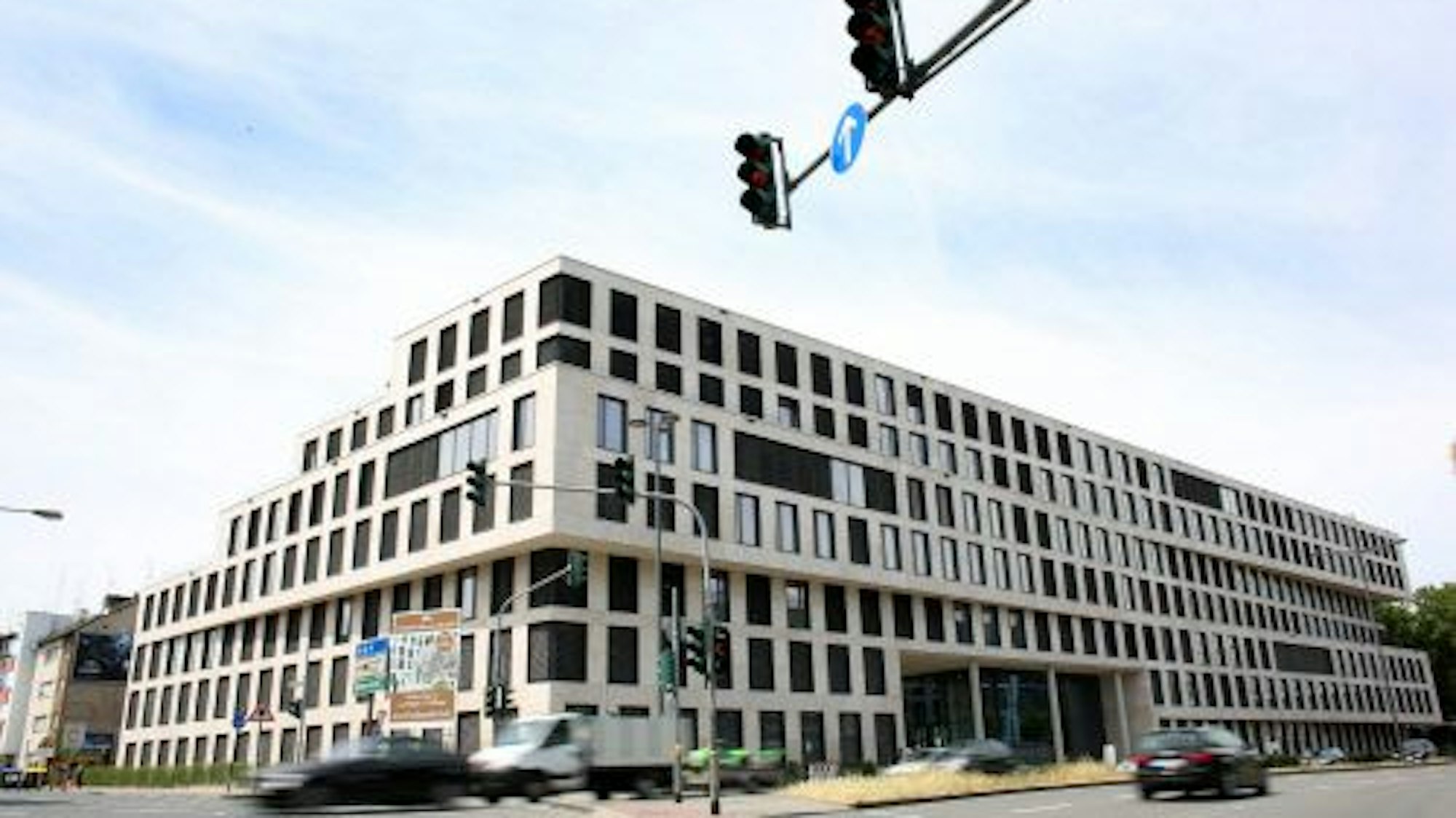 Zentrale von Ebner Stolz nahe dem Kölner Rheinauhafen