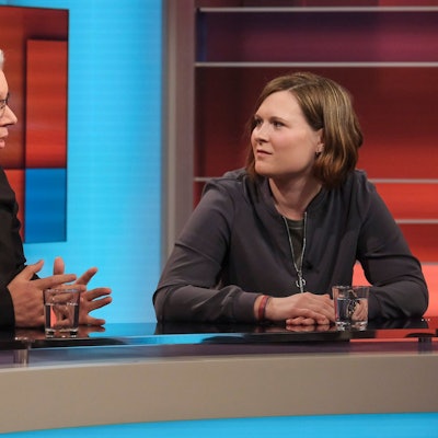 ARD/"hart aber fair" vom 13.03.2023
abgebildete Personen v.l.n.r. Frank Thelen (Unternehmer und Start-Up-Investor), Karen Malsy (Erzieherin aus Offenbach; Mitglied bei Verdi und der Partei „Die Linke“)