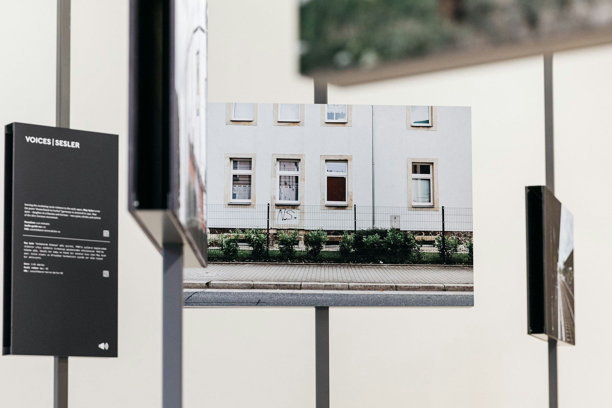Ansicht auf eines der Ausstellungsfotos.