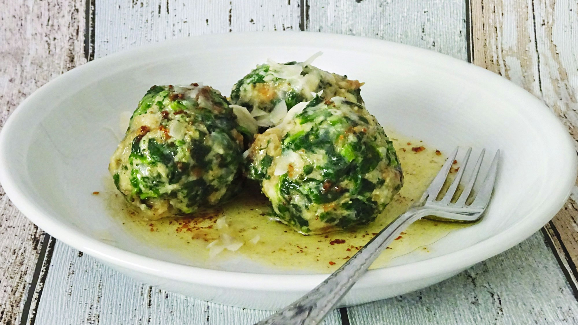 Spinatknödel mit brauner Butter aus dem Kochbuch: „Die besten 100 Rezepte der Foodblogger“