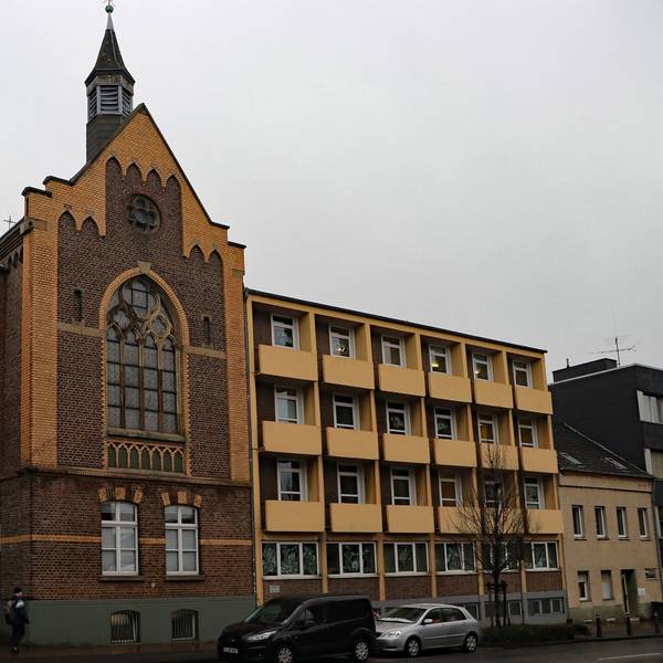 Das Gebäude des ehemaligen Krankenhauses in Frechen, in dem sich der Sitz der Musikschule befindet.