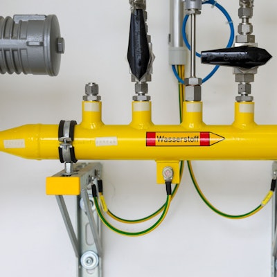 Yellow pipework carries Hydrogen in Germany.