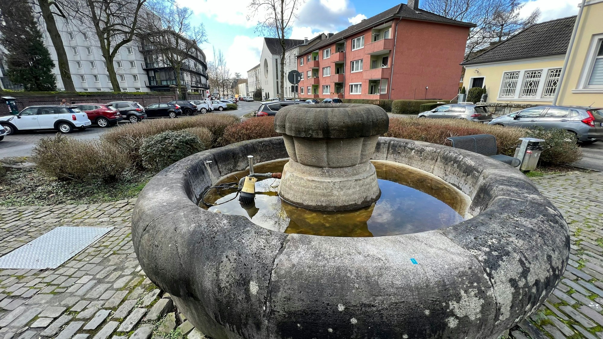 Weltersbachbrunnen an der Straße An St. Remigius in Opladen