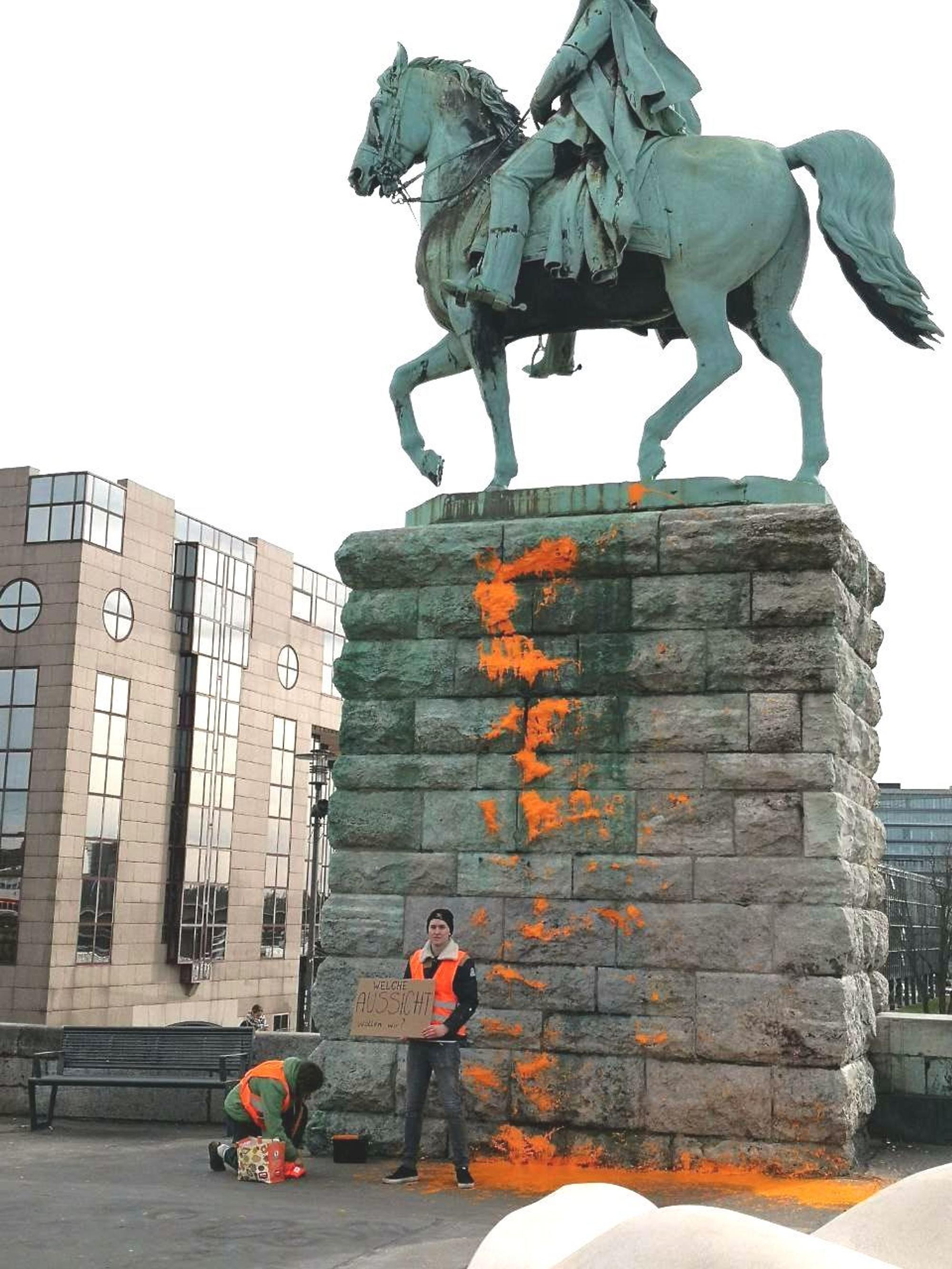 Kaiser WIlhelm Statue