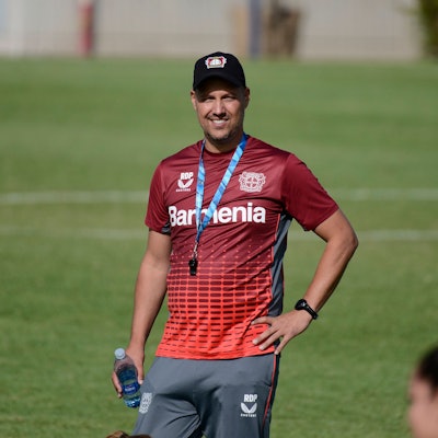 Fußball, Frauen, Bayer Leverkusen Training in Mexiko July 12, 2022, Mexico City, Mexico City, Mexico: July 12, 2022, Mexico City, Mexico: Women s Bayer Leverkusen coach Robert de Pauw during a training before the match between America and Bayer Leverkusen as part of 100 years of Bayer in Mexico. on July 12, 2022 in Mexico City, Mexico. Mexico City Mexico - ZUMAe321 0162805597st Copyright: xCarlosxTischlerx/xEyepixxGroupx