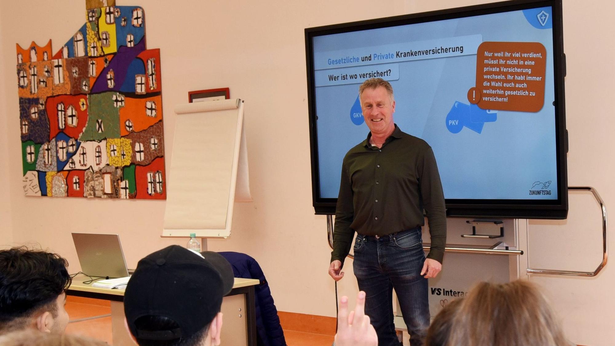 ds Hauptschule Bergneustadt Zukunftstag Initiative fuer wirtschaftliche Jugendbildung An der Gemeinschaftshauptschule Bergneustadt Lerher und Projektorganisatoren