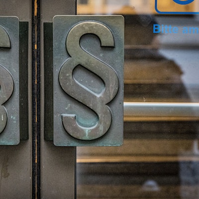 Die Türen des Bonner Landgerichts