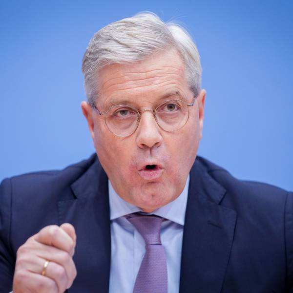 Norbert Röttgen bei einer Pressekonferenz