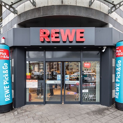 Der neue „Pick & Go“-Supermarkt des Kölner Lebensmittelkonzerns Rewe an der Luxemburger Straße 150 in Köln-Sülz. Deutschlandweit ist er der vierte hybride Supermarkt dieser Art, zudem der weitaus größte.