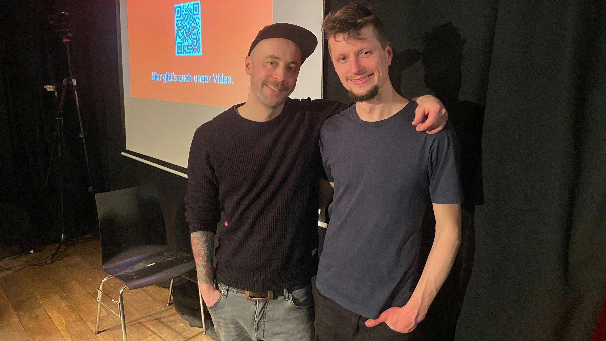 Niklas Genschel (Chroleiter) Bastian Lindenau (Gitarre)