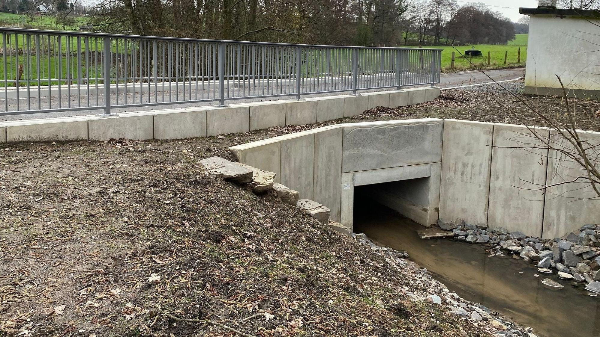 Neue Brücke über Ölbach Leverkusen-Pattscheid