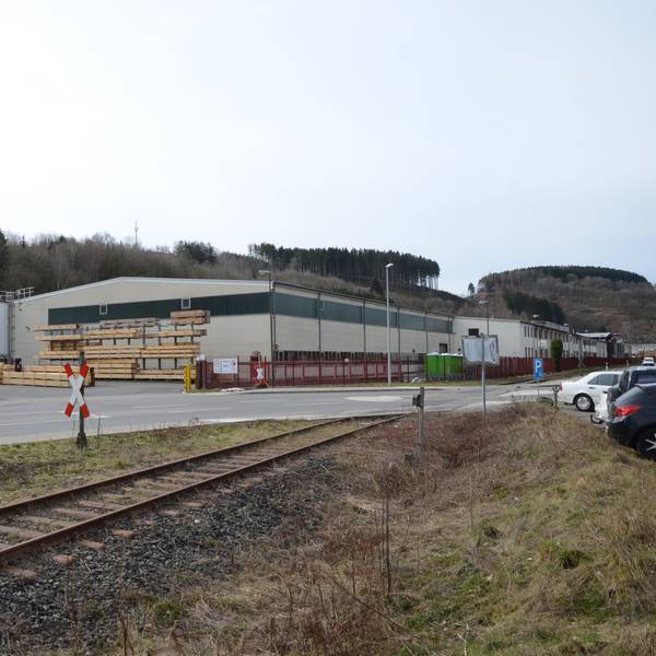 Eine der Hallen des Hellenthaler Schoeller-Werks.