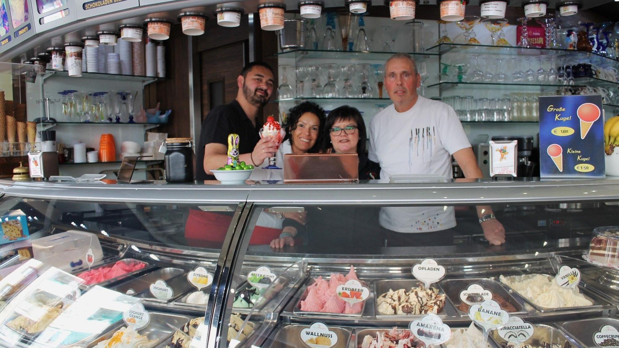 Das Team vom Panciera (v.l.n.r.): Filipe Abrantes, Cidalia Costa(Geschäftsführerin), Walter Panciera (Inhaber) und Adelaide Margues.