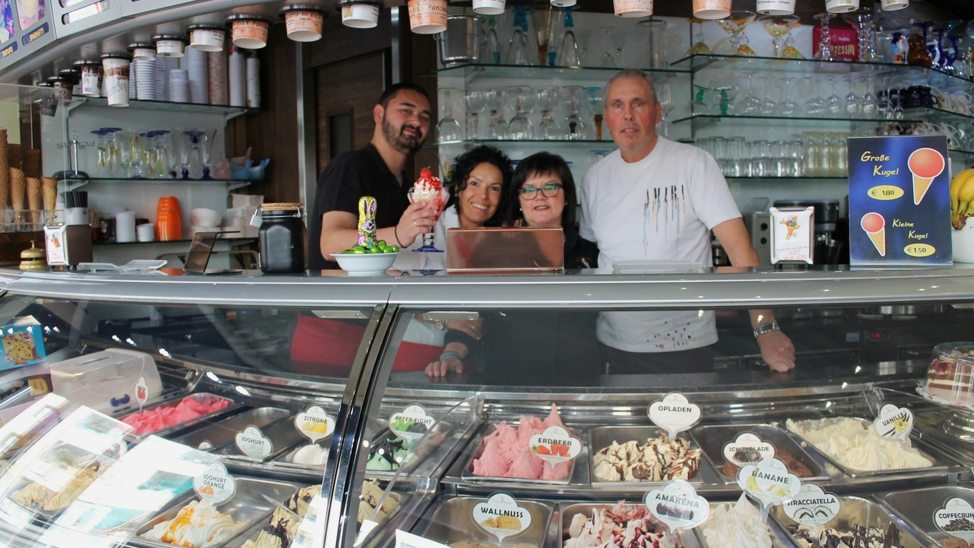 Das Team vom Panciera (v.l.): Filipe Abrantes, Cidalia Costa(Geschäftsführerin), Walter Panciera (Inhaber) und Adelaide Margues.