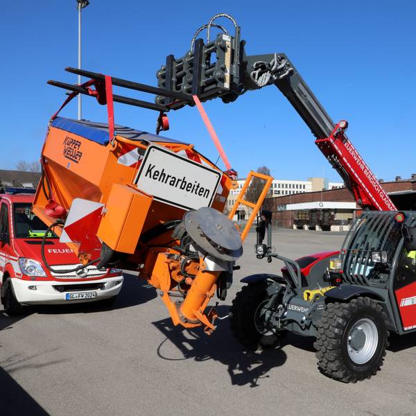 Der neue Teleskoplader der Feuerwehr Bergisch Gladbach.