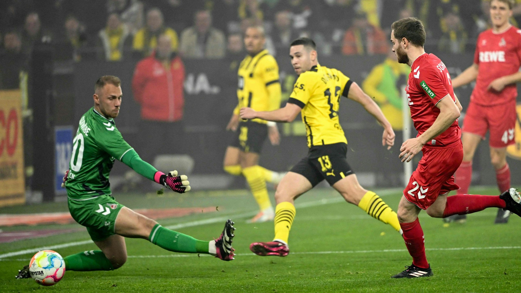 Guerreiro schiebt zum 1:0 ein