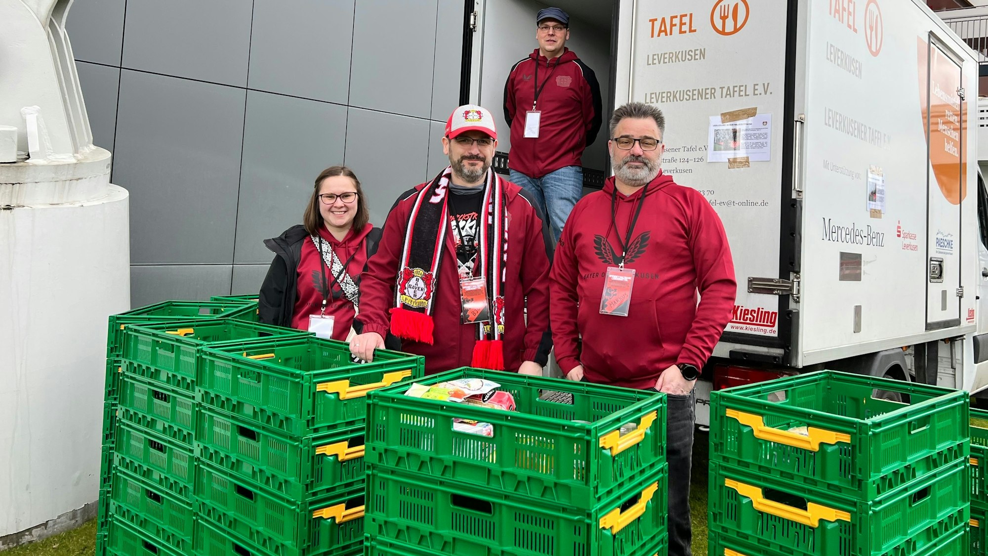 Sammelaktion der Tafel an der Bayarena