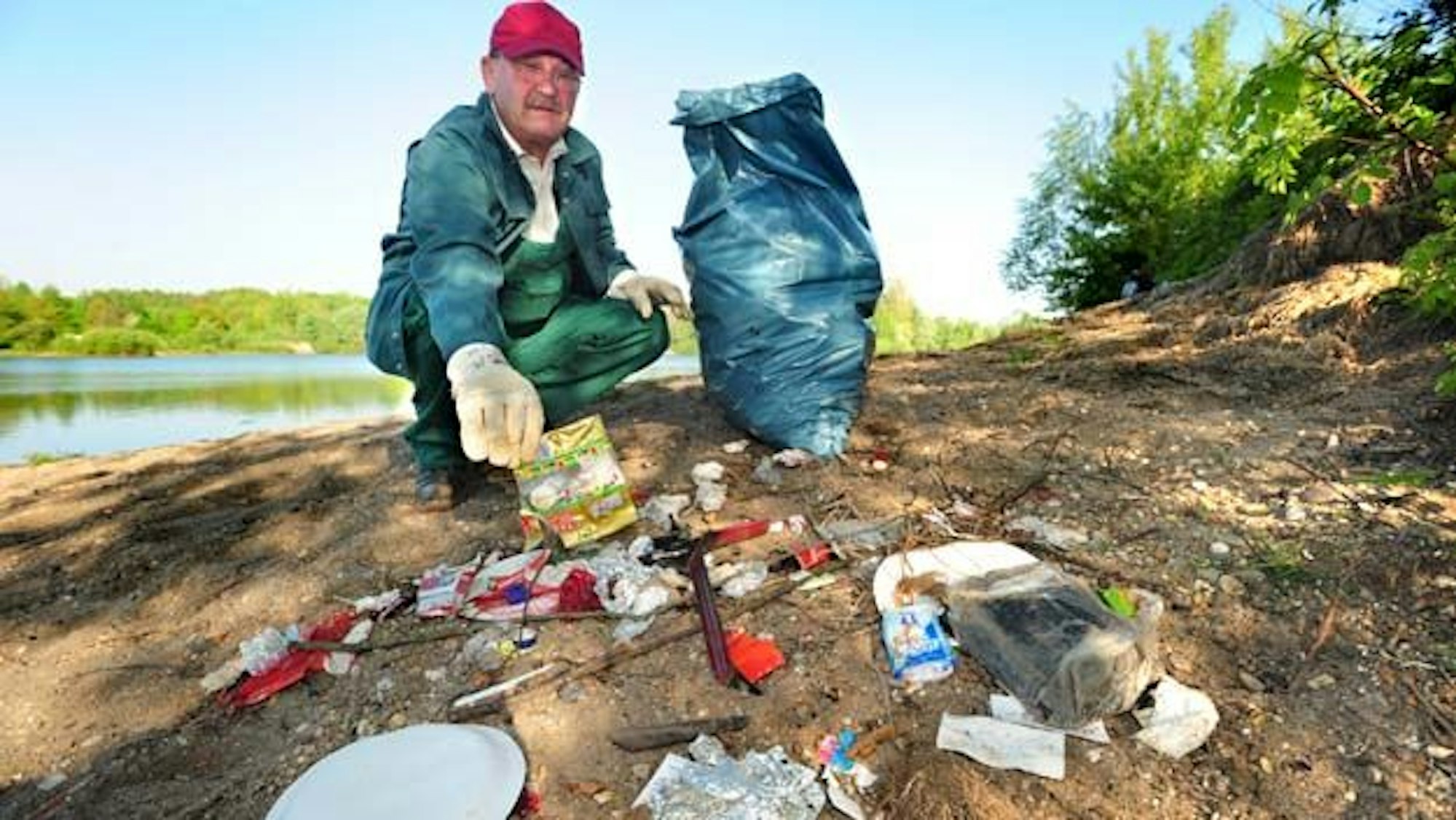 Von Anglern eingesammelter Müll am Silbersee 2009