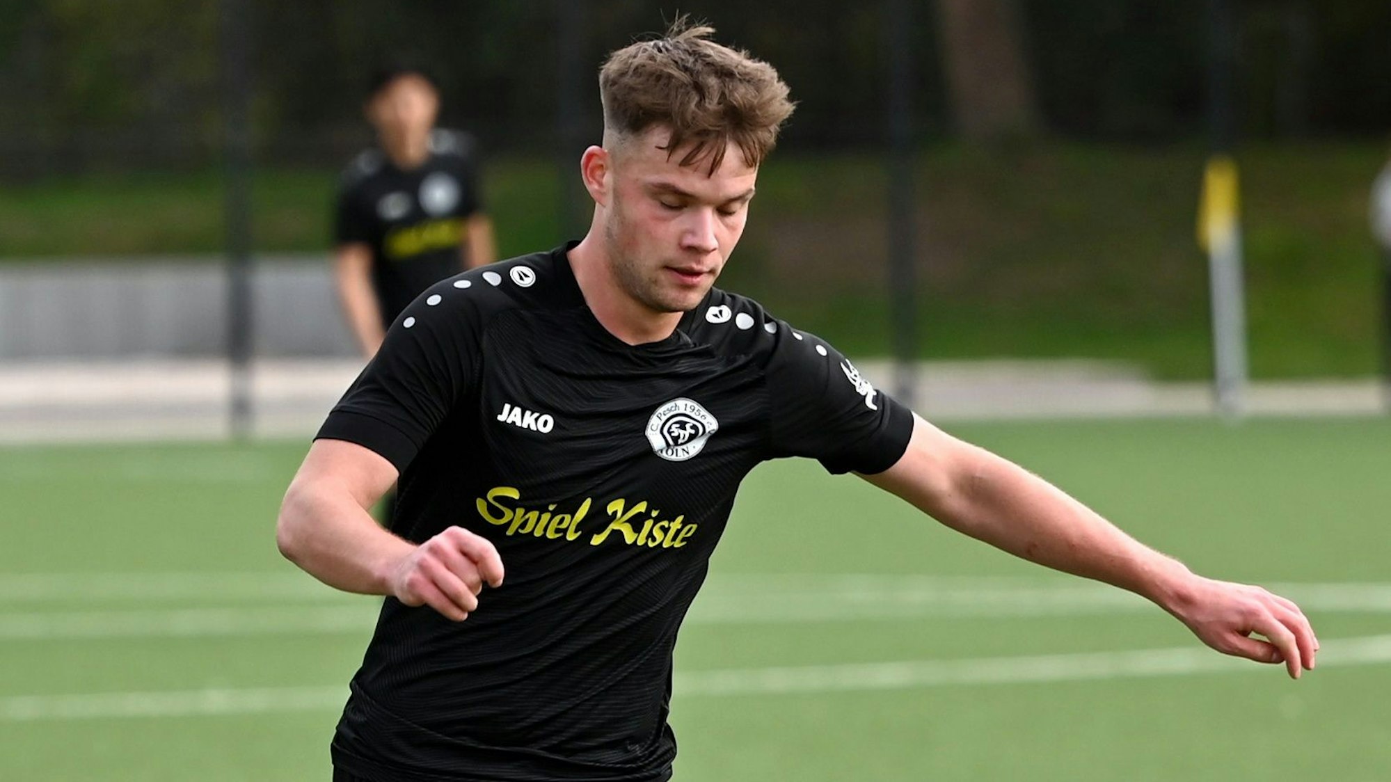 03.10.2022-Fussball-Blau Weiß Köln - FC Pesch
Kreispokal-Finale 22/23
Joel Heuter (Pesch)
Foto: Uli Herhaus