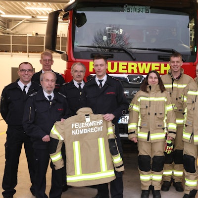 Übergabe Einsatzbekleidung Fw Nümbrecht