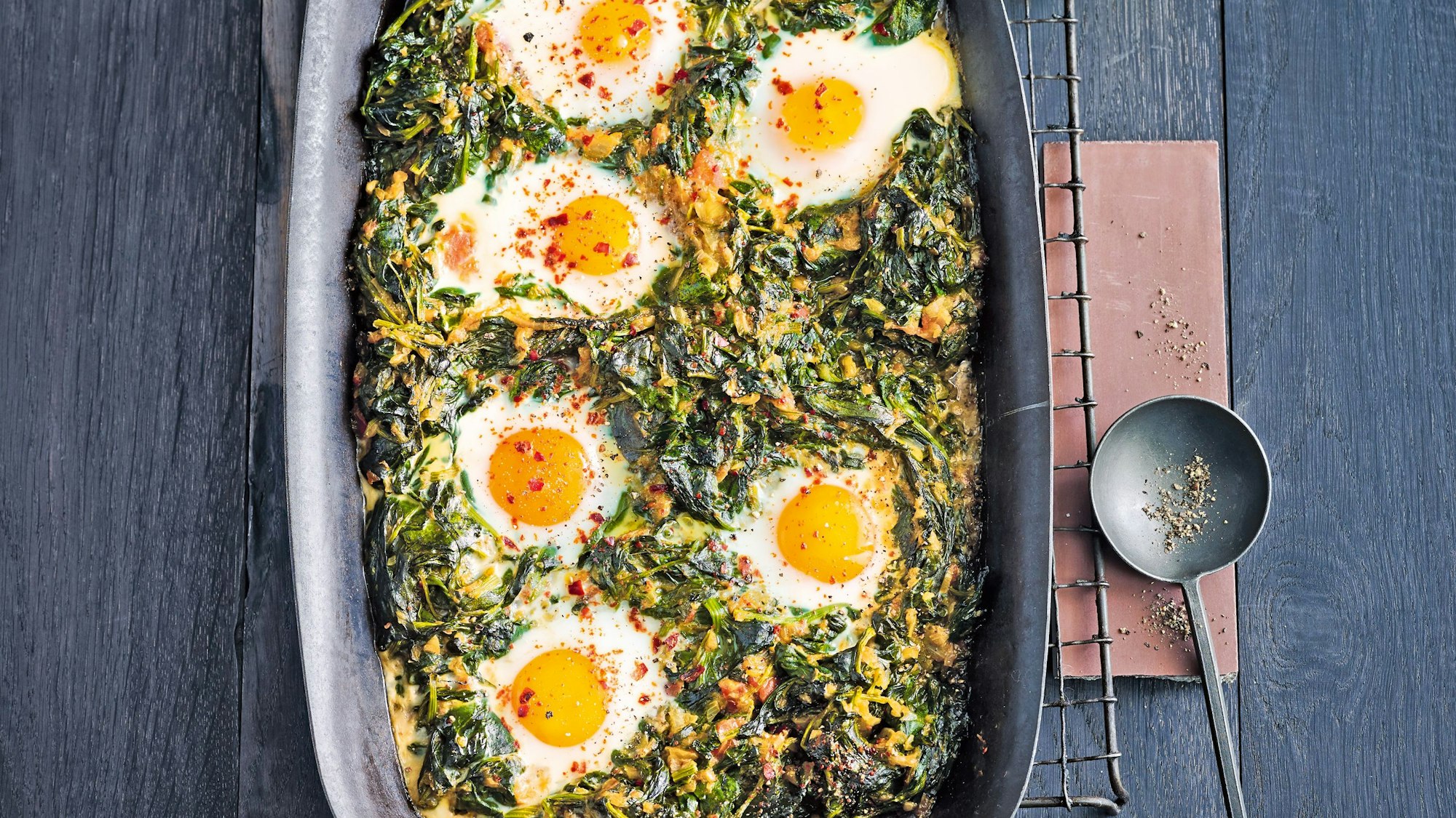 Spinatauflauf mit Ei