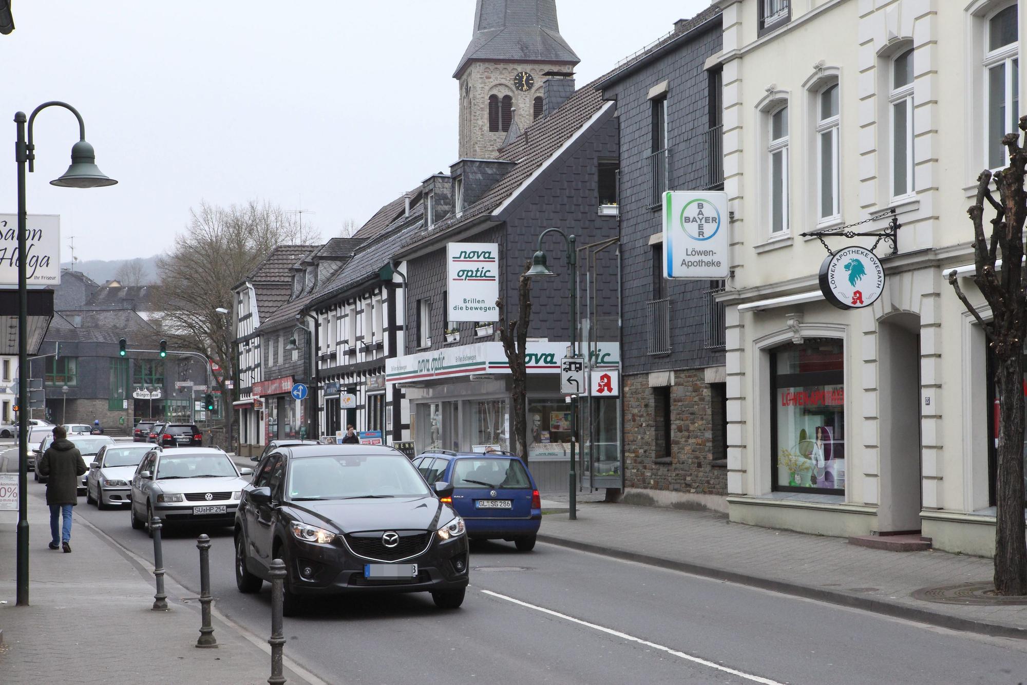 Die Hauptstraße im Overather Stadtkern.