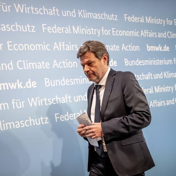 Robert Habeck (Bündnis 90/Die Grünen), Bundesminister für Wirtschaft und Klimaschutz, nimmt an einem Pressestatement zu den Ergebnissen des „Windkraft-Gipfels“ zur Beschleunigung des Ausbaus der Windenergie teil.