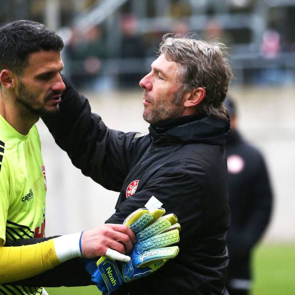 Regionallioga West, Saison 2022 - 2023, 17. Spieltag, 19.11.2022, Wuppertaler SV -- Fortuna Köln -- Andre Weis links und sein Trainer Markus von Ahlen beide Fortuna Köln nach dem Spiel *** Regionallioga West, season 2022 2023, 17 matchday, 19 11 2022, Wuppertaler SV Fortuna Köln Andre Weis left and his coach Markus von Ahlen both Fortuna Köln after the match