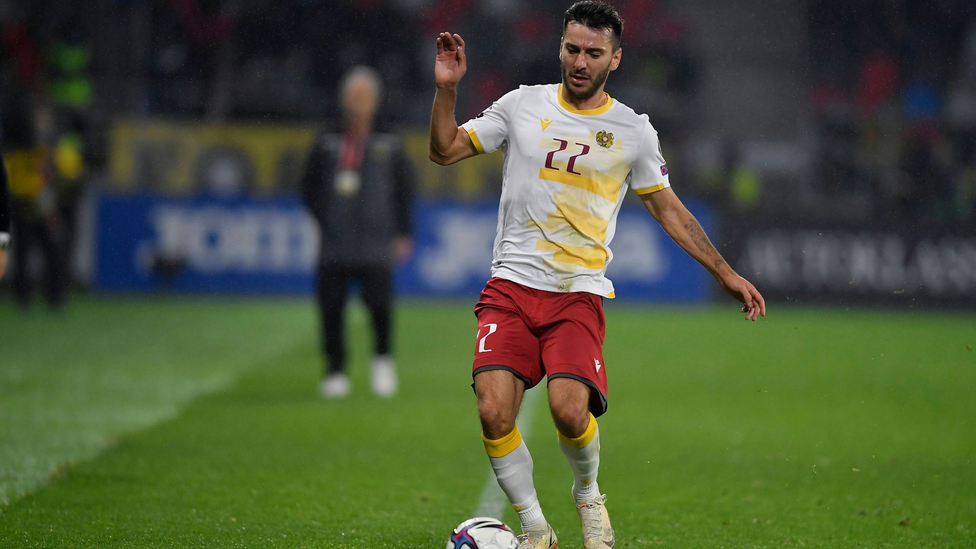 Sargis Adamyan bei einem Spiel für die armenische Nationalmannschaft.