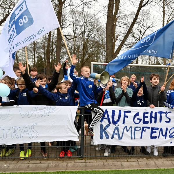 22.03.2023, Fussball-Blau Weiss Köln-Düren
Fans BW Köln
Foto: Uli Herhaus