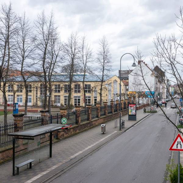 Rund um die Berliner Straße öffneten und schlossen in den vergangenen Jahren viele Wettbüros. Das hat auch dem Stadtbild geschadet.