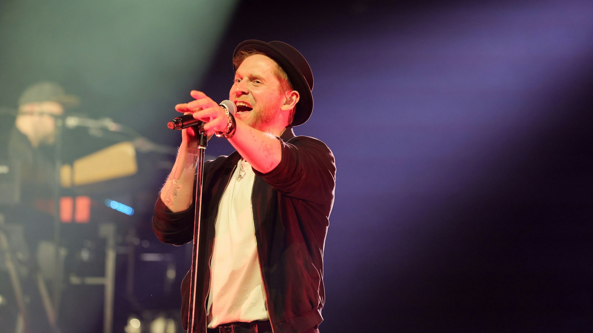 Johannes Oerding bei einem Konzert im März 2023