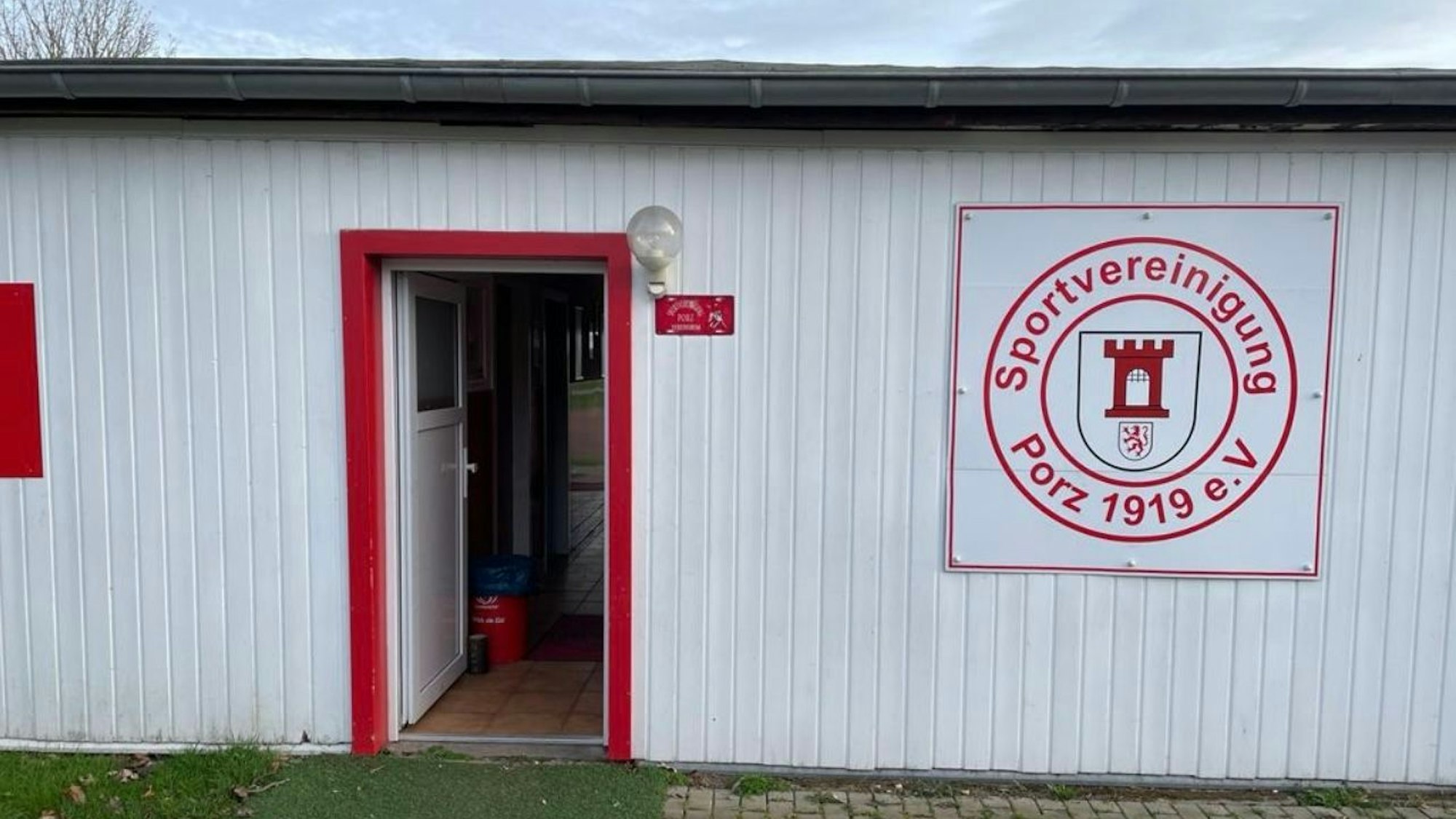 Die Sportvereinigung Porz war in den letzten Jahren öfter Ziel von Einbrechern. (Archivbild)