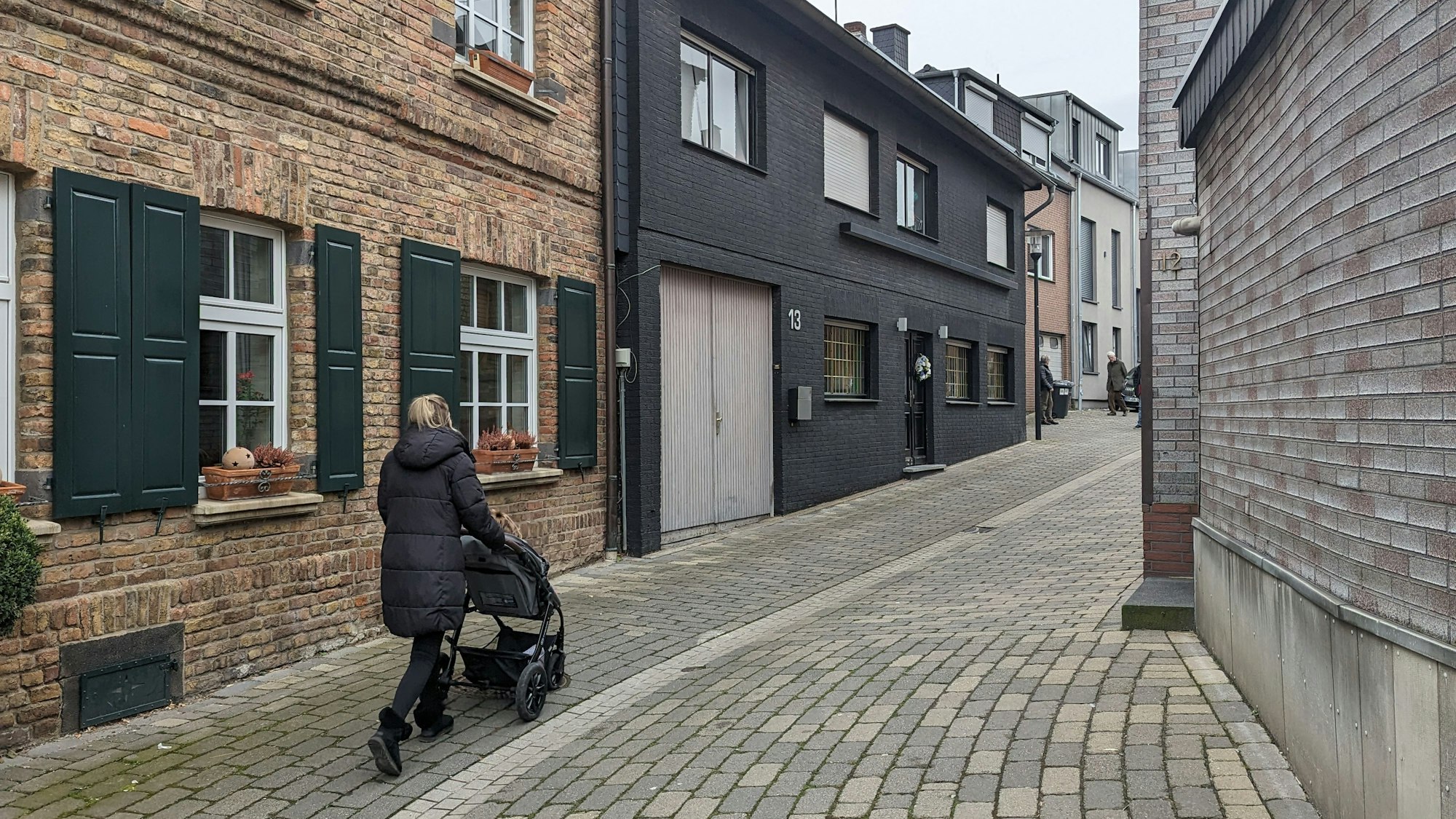 Die ehemalige Gaststätte von Josef Filz „Zum Alten Brauhaus“ mit Tanzsaal an der Fuchsstraße in Kendenich