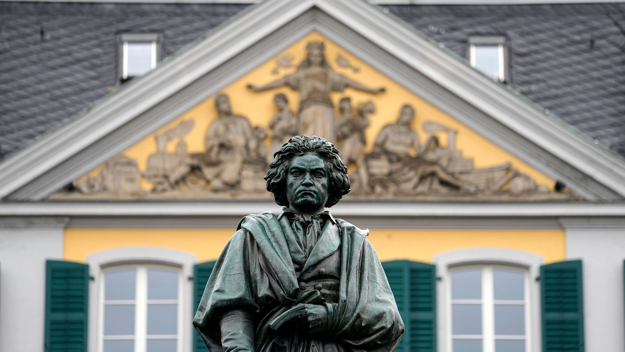 Die Statue des Komponisten in Bonn, der Geburtsstadt von Ludwig van Beethoven.