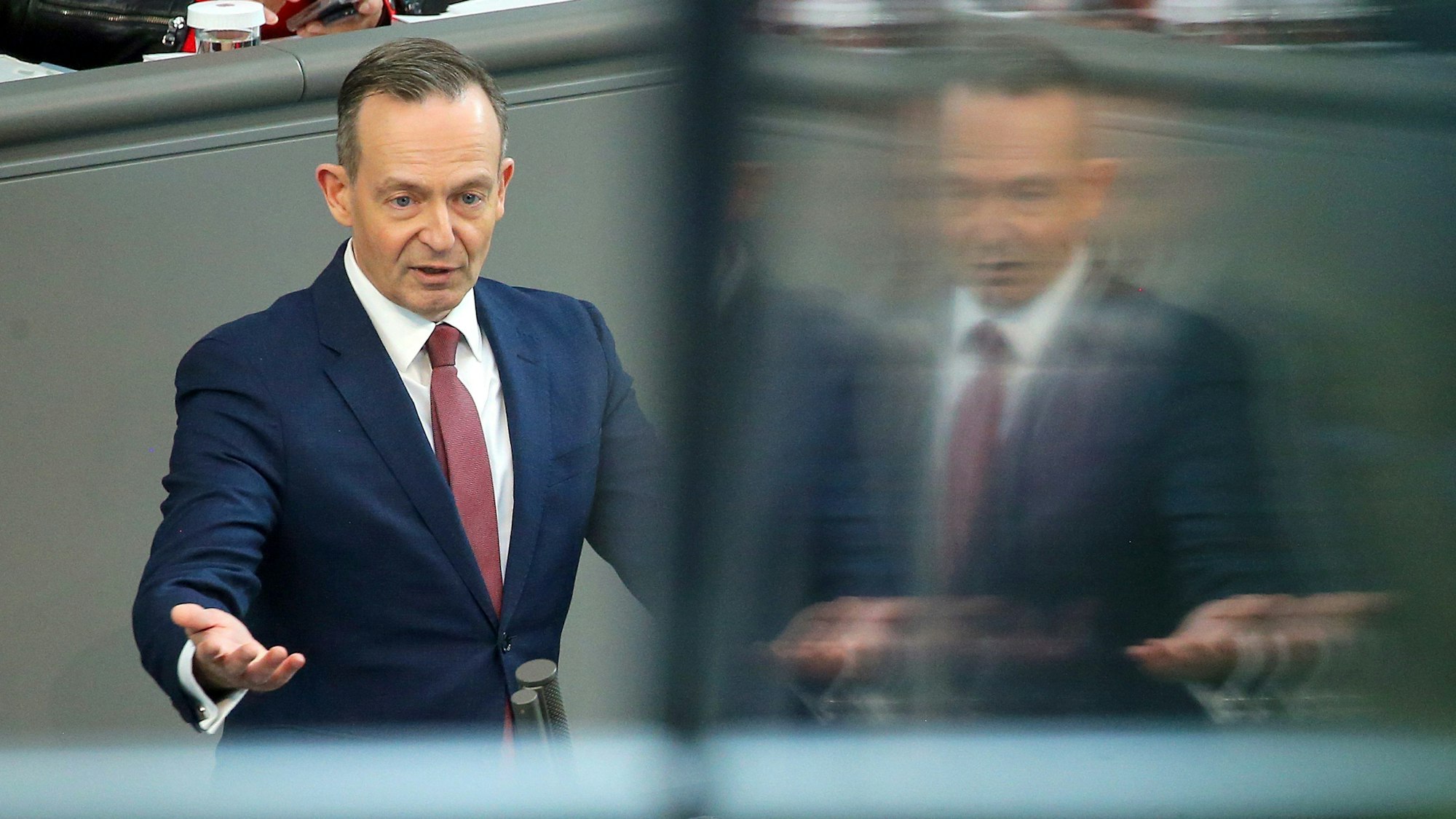 16.03.2023, Berlin: Volker Wissing (FDP), Bundesverkehrsminister, spricht bei der Sitzung des Bundestags während der Debatte um das 49-Euro-Ticket im ÖPNV. Foto: Wolfgang Kumm/dpa +++ dpa-Bildfunk +++