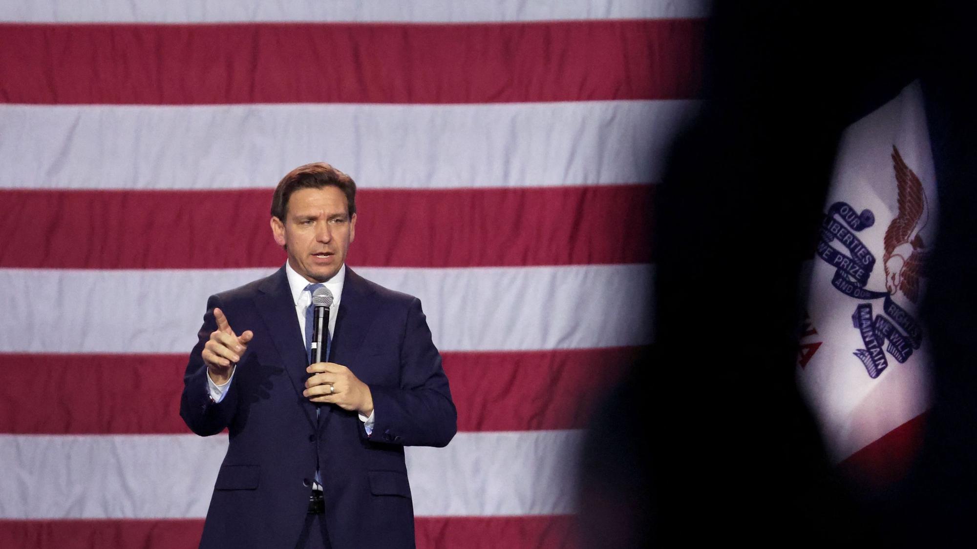 Floridas Gouverneur Ron DeSantis gilt als Anwärter auf die republikanische Präsidentschaftskandidatur 2024.