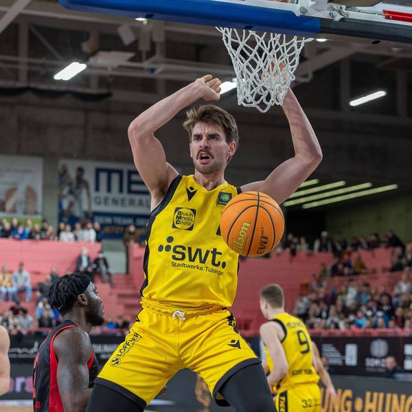 Zachary Seljaas Tigers Tuebingen, 01 mit dem Dunk Tigers Tuebingen vs. Artland Dragons, Basketball, 2. Bundesliga, BARMER 2. Basketball Bundesliga, Spielzeit 2022/2023, 9. Spieltag, 26.11.2022 Tigers Tuebingen vs. Artland Dragons, Basketball, 2. Bundesliga, BARMER 2. Basketball Bundesliga, Spielzeit 2022/2023, 9. Spieltag, 26.11.2022 Tuebingen *** Zachary Seljaas Tigers Tuebingen, 01 with the dunk Tigers Tuebingen vs Artland Dragons, basketball, 2 Bundesliga, BARMER 2 Basketball Bundesliga, season 2022 2023, 9 matchday, 26 11 2022 Tigers Tuebingen vs Artland Dragons, basketball, 2 Bundesliga, BARMER 2 Basketball Bundesliga, season 2022 2023, 9 matchday, 26 11 2022 Tuebingen Copyright: xEibner-Pressefoto/NinaxSanderx EP_NSR
