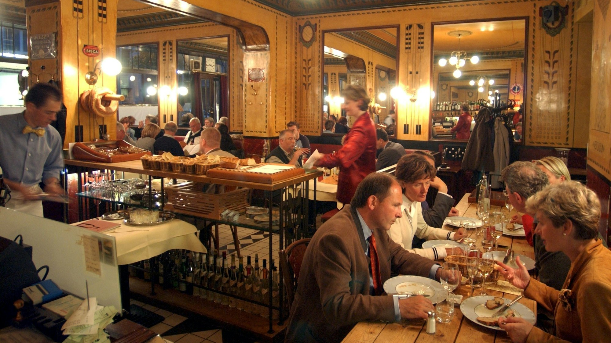 Gäste sitzen im „Le Moissonnier “