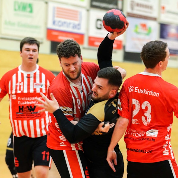 Eng ging es beim Derby zwischen der HSG Euskirchen und dem TVE Bad Münstereifel zu. Mitunter ging es über die Grenze des Erlaubten hinaus.