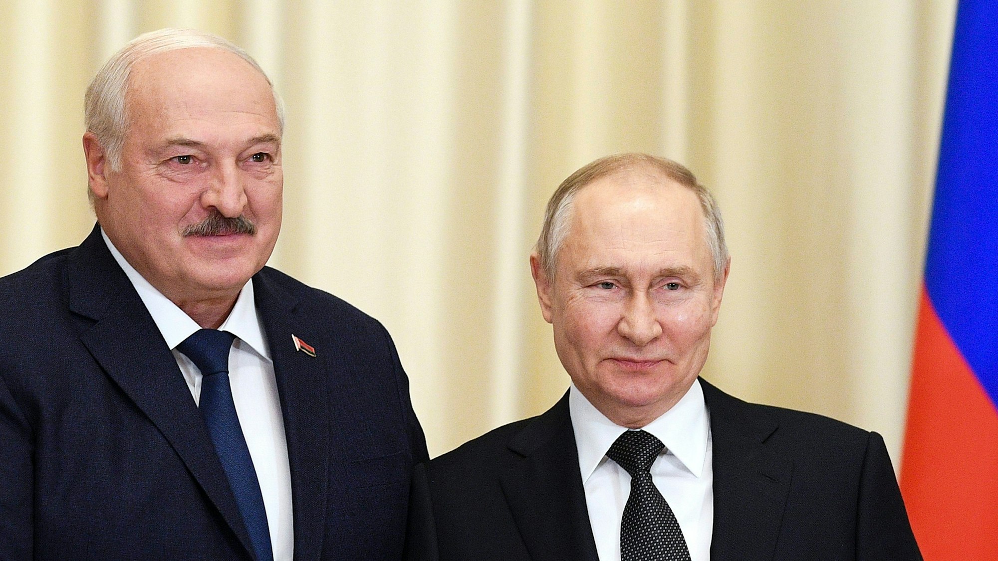 Alexander Lukaschenko pflegt gute Beziehungen zu Wladimir Putin. (Archiv)