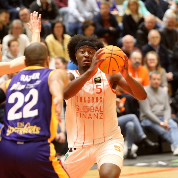 Zaba Bangala von den Dragons Rhöndorf