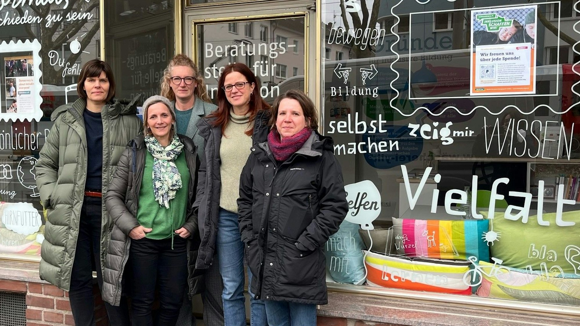 Betroffene Eltern wollen sich wehren: Ute Berger, Cristina Tettamanze, Isabell Paustian, Angelika Stellmacher und Kerstin Bekel.