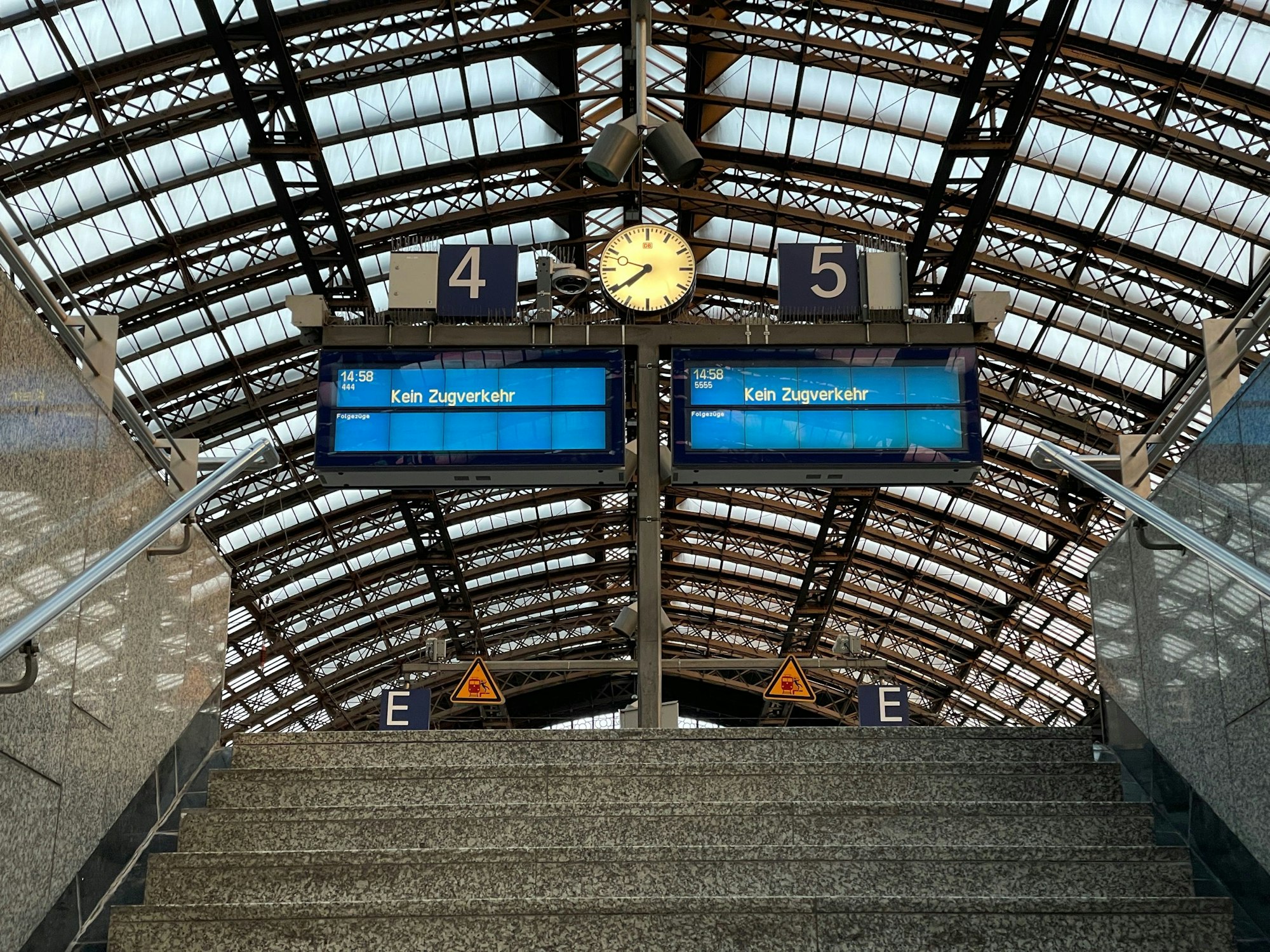 Köln Hbf am Montagmorgen