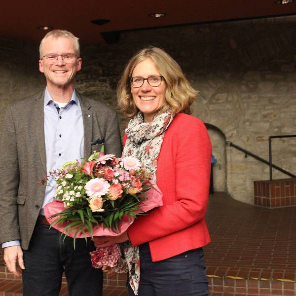 Barbara Kirschner mit Bergisch Gladbachs Bürgermeister Frank Stein.