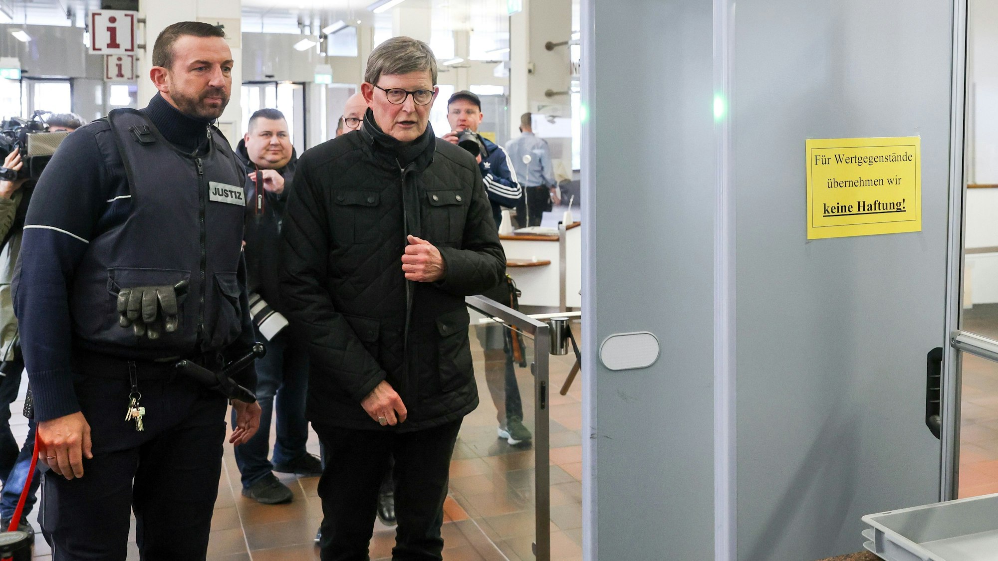 Der Kölner Kardinal Rainer Maria erschien im März zur Zeugenaussage im Kölner