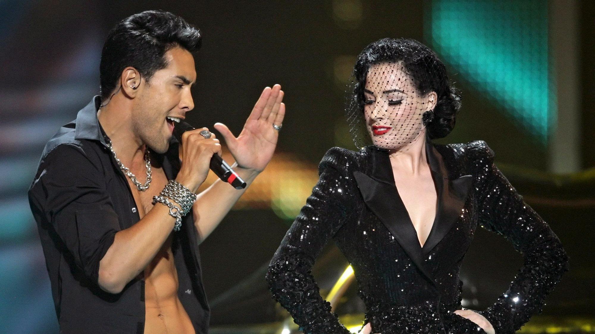 Der Auftritt von Dita Von Teese (r) brachte „Alex Swings Oscar Sings!“ 2009 kein Glück.