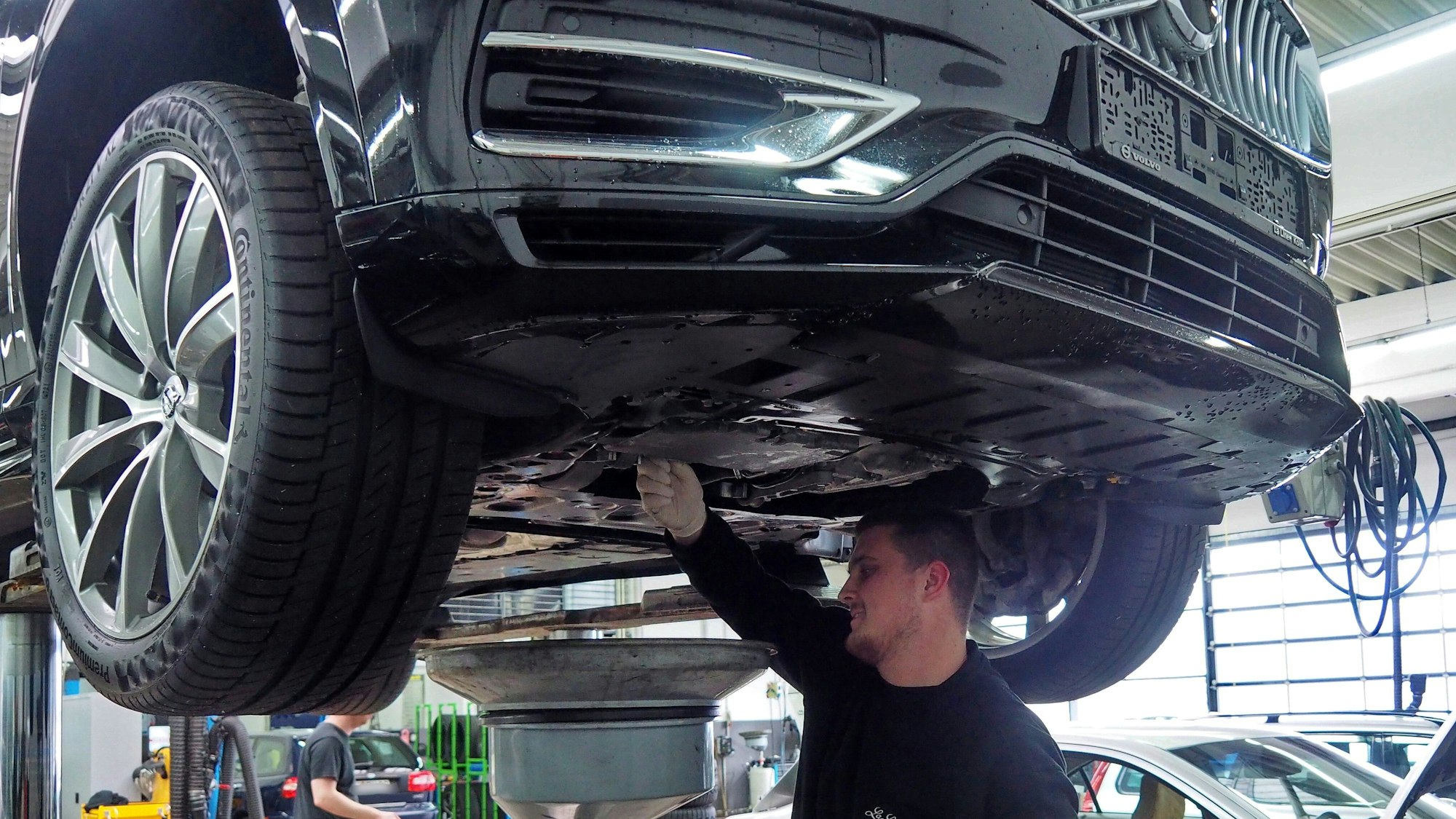 21.03.2023, Köln-Raderthal, das Linea-Autohaus am Raderberggürtel will die 4-Tage-Woche für Mechaniker einführen.